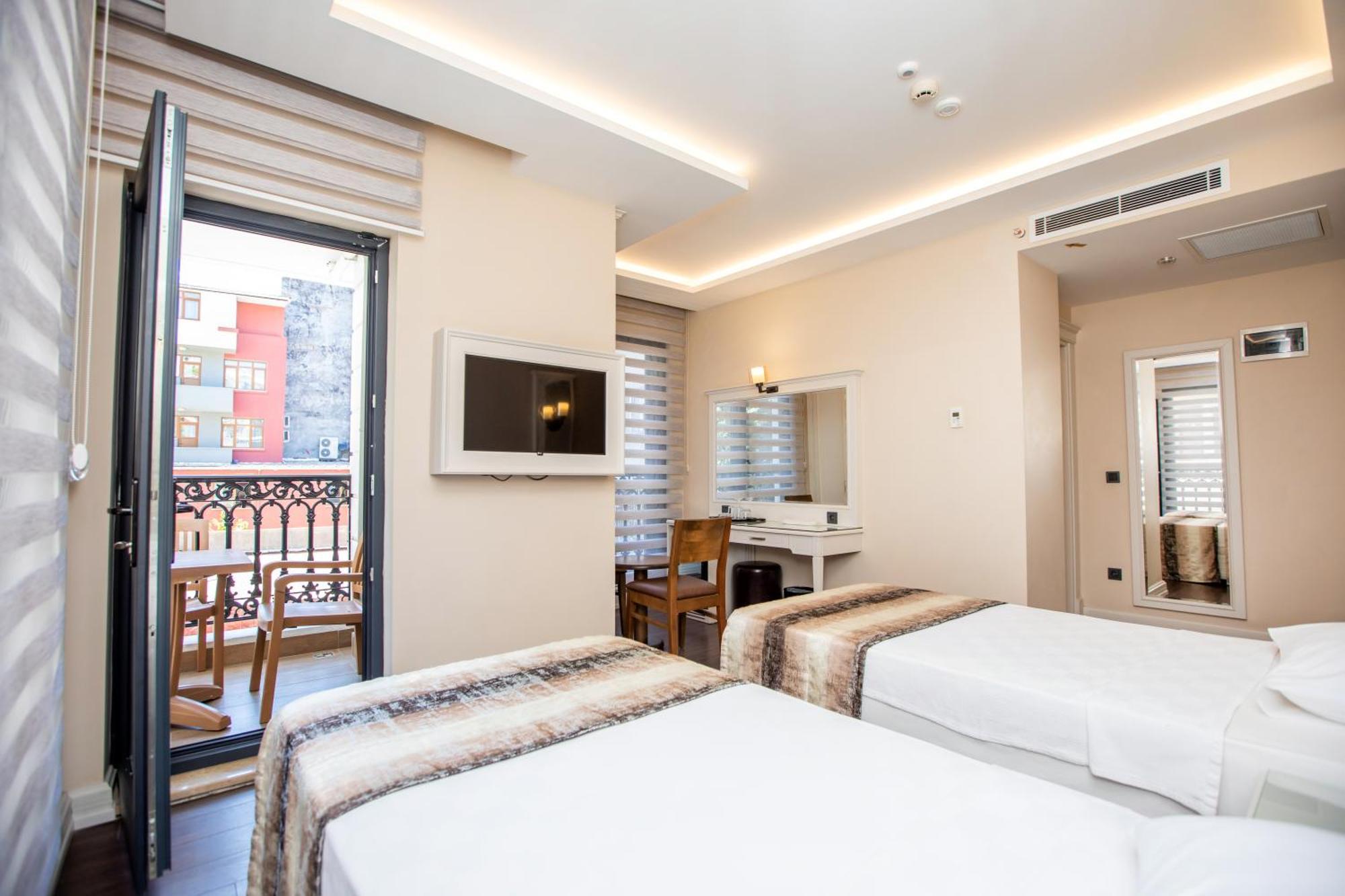 Opatija Hotel Istanbul Bagian luar foto